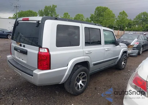 2007 Jeep Commander Sport из США, поврежденный, VIN 1J8HG48K57C632098